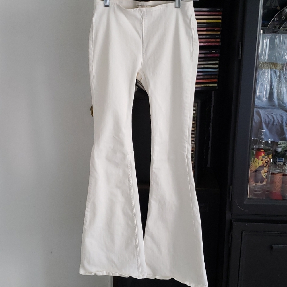 Free people  bell bottom  strechy  leggings  denim